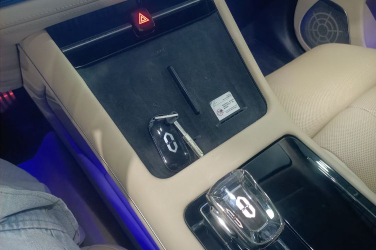 鸿蒙智行 问界M7 2022款 1.5T 四驱豪华版中控内饰7001