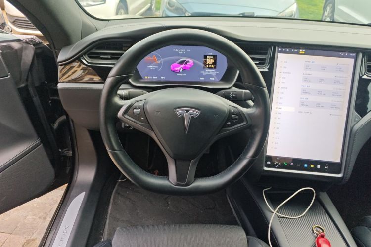 特斯拉 2017款 Model S 75D 标准续航版中控内饰13