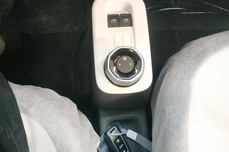 吉利银河 熊猫 2025款 210km 元气熊中控内饰18