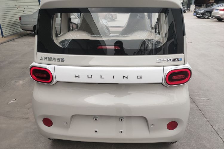 五菱汽车 宏光MINIEV 2024款 第三代 215km 青春版车身外观6