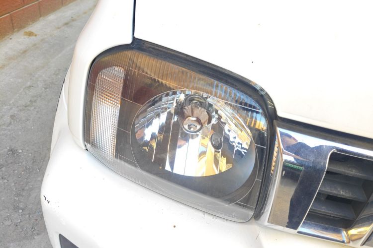 铃木 吉姆尼 2015款 1.3 MT JLX车身外观8