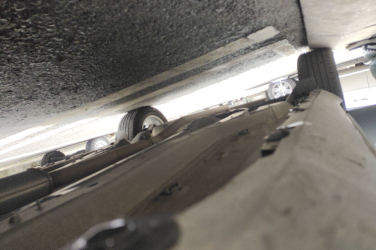 Jeep 自由侠 2018款 互联大屏版 180T 自动高能版局部细节9001