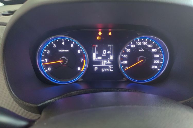 北京现代ix25 2017款 1.6L 自动智能型中控内饰14