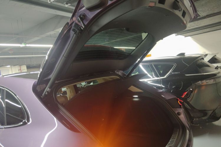 鸿蒙智行 问界M5 2025款 增程   Ultra 四驱版机舱底盘23