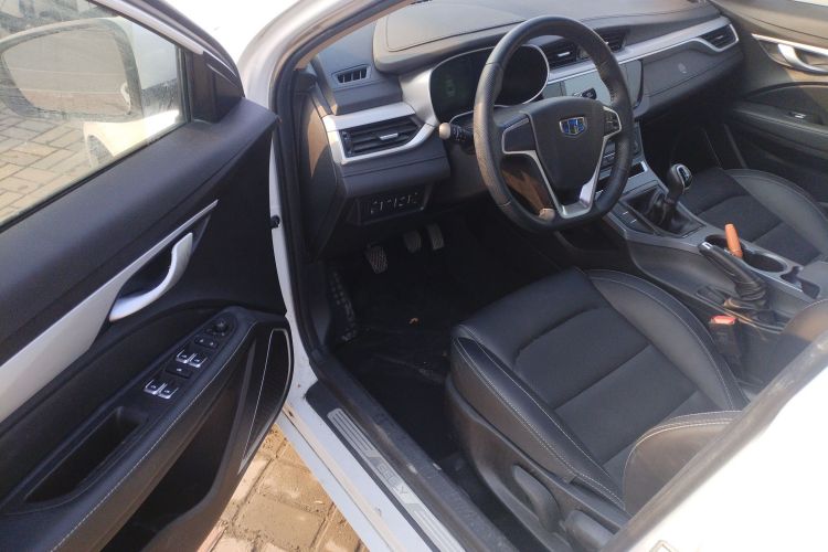 吉利汽车 帝豪 2018款 1.5L 手动向上互联版中控内饰20