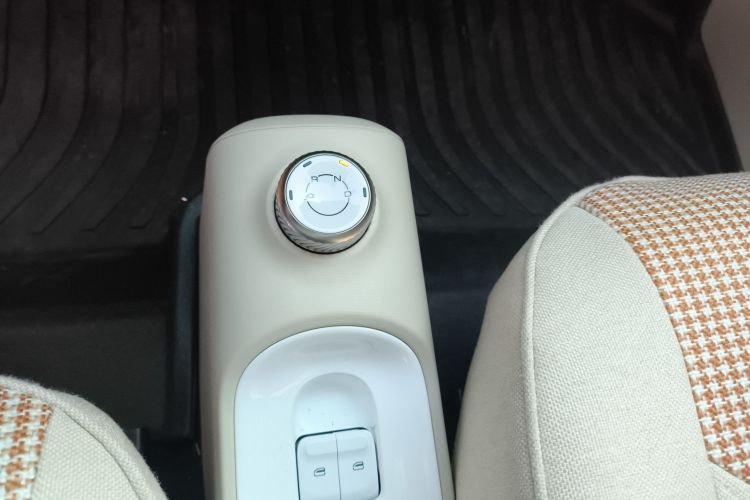 五菱汽车 宏光MINIEV 2024款 第三代 215km 青春版局部细节18