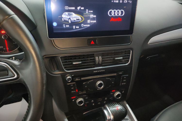 奥迪Q5 2017款 Plus 40 TFSI 技术型中控内饰16