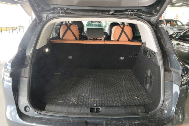 零跑汽车 零跑C10 2026款 605悦享版机舱底盘23