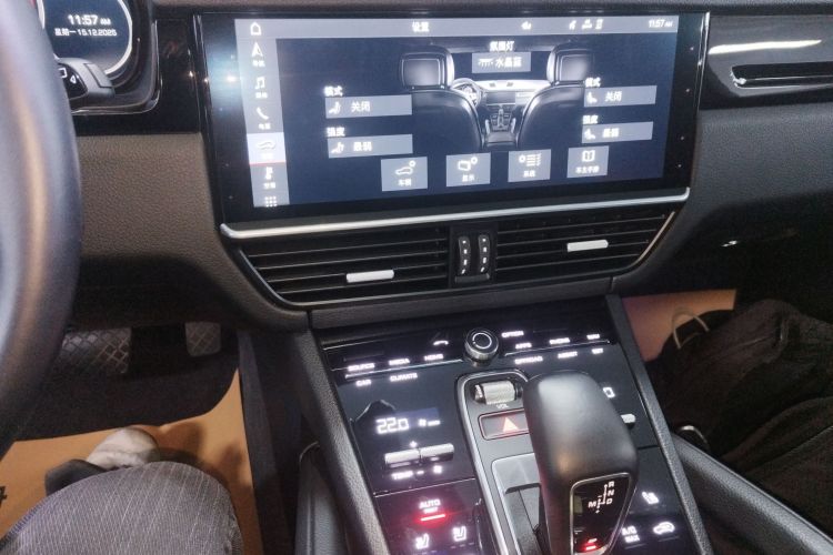 保时捷 2019款 Cayenne 3.0T中控内饰16