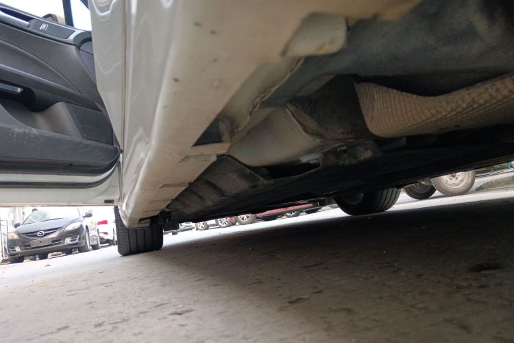 福特 蒙迪欧 2013款 1.5L GTDi180时尚型局部细节9002