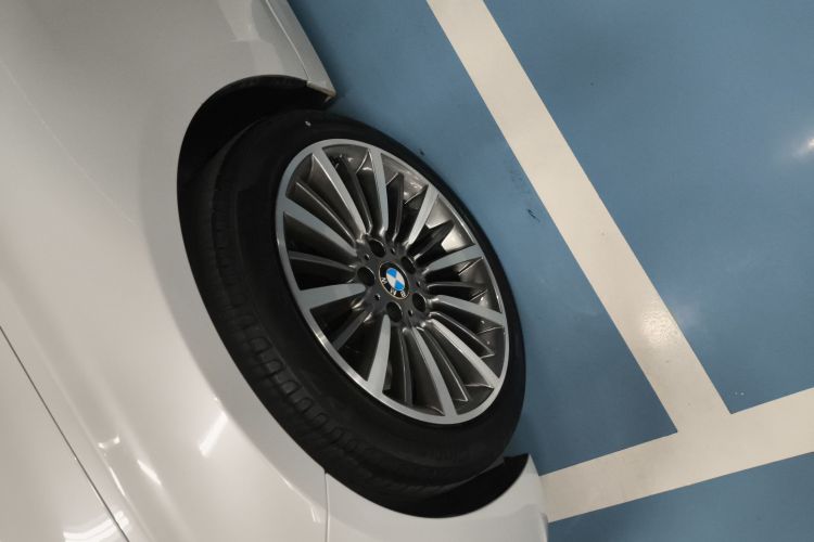 宝马3系 2019款 320Li 时尚型车身外观6007