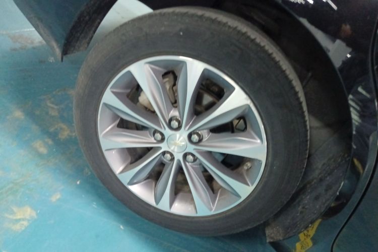 雪佛兰 科鲁泽 2022款 320 自动悦享天窗版车身外观6008