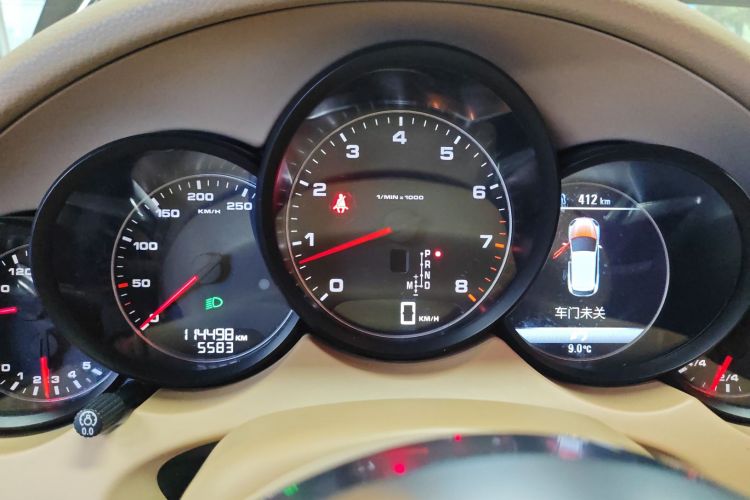 保时捷 2015款 Cayenne 3.0T中控内饰14