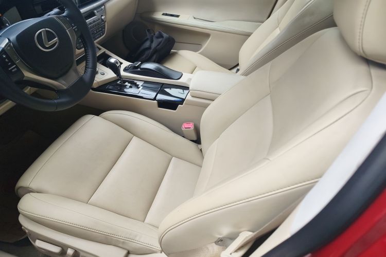 雷克萨斯ES 2013款 250 精英版中控内饰19