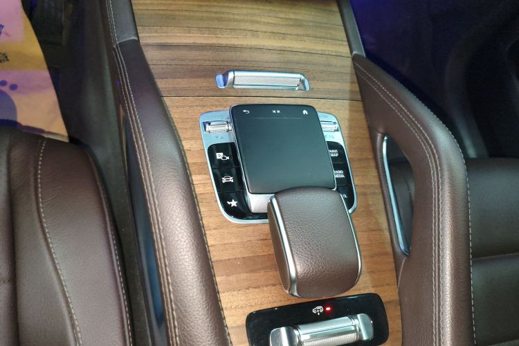 奔驰GLE 2020款 GLE 350 4MATIC 豪华型中控内饰18