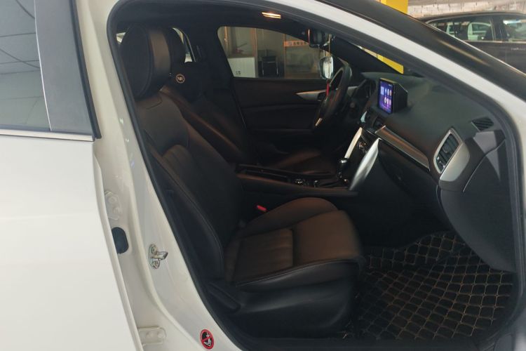 马自达CX-4 2016款 2.5L 自动四驱蓝天激情版局部细节41