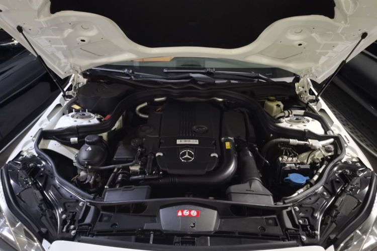 奔驰E级 2014款 E 260 L 运动型机舱底盘24