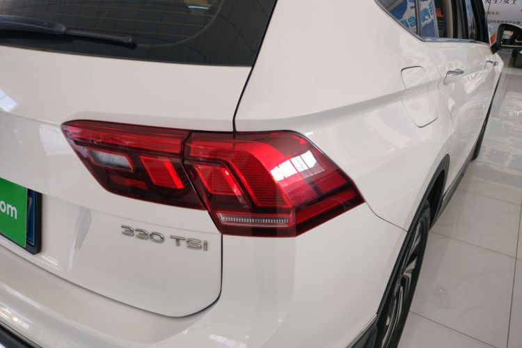 大众 途观L 2022款 330TSI 自动两驱智享版车身外观9