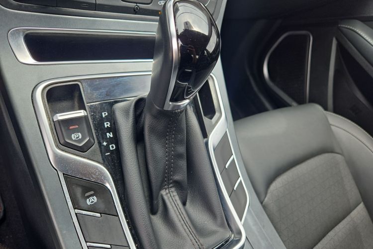 吉利汽车 帝豪 2021款 UP 1.5L CVT豪华型中控内饰18