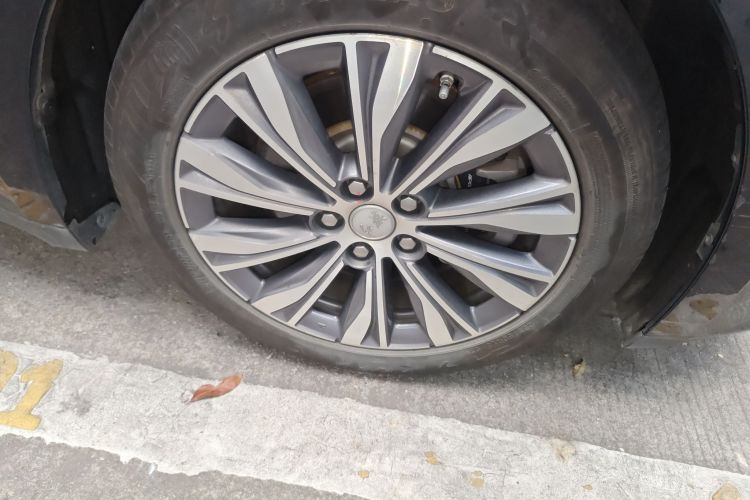 红旗E-QM5 2022款 431km 充电乐享版车身外观6007