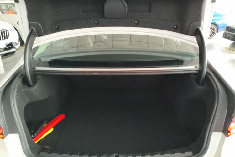 宝马3系 2024款 320Li M运动套装机舱底盘23