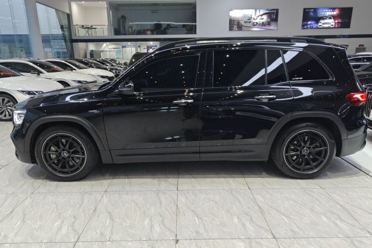 奔驰GLB AMG 2021款 改款 AMG GLB 35 4MATIC车身外观4