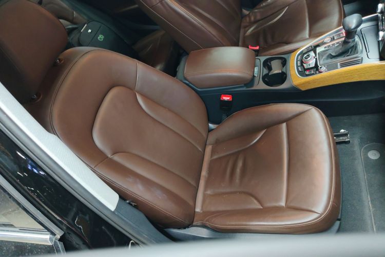 奥迪Q5(进口) 2013款 45 TFSI quattro 越野型局部细节41