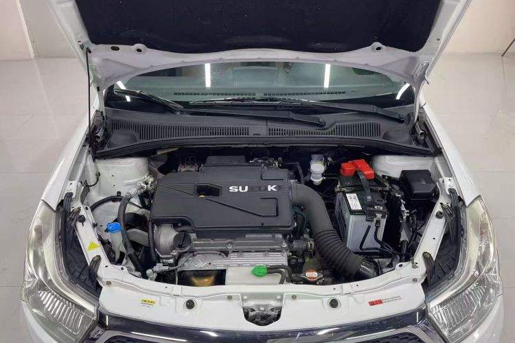 铃木 天语 SX4 2013款 1.6L 手动酷锐型机舱底盘24