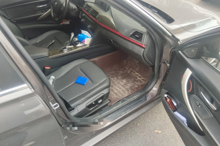 宝马3系 2015款 320Li 超悦版时尚型局部细节9005