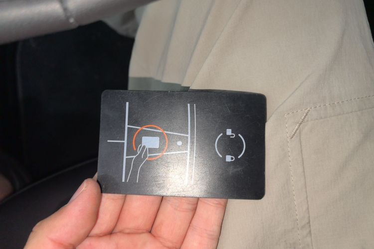 特斯拉 Model Y 2024款 后轮驱动版中控内饰11