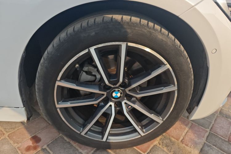 宝马3系 2022款 改款 325Li M运动套装车身外观6007