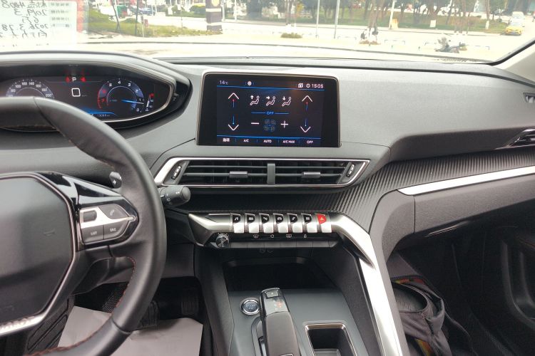 标致4008 2019款 350THP 尝先版中控内饰16