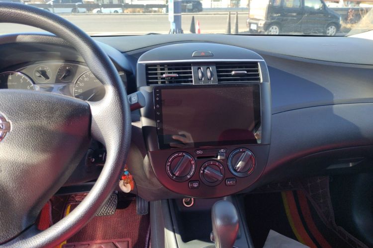 日产 骐达TIIDA 2014款 1.6L CVT舒适型中控内饰16