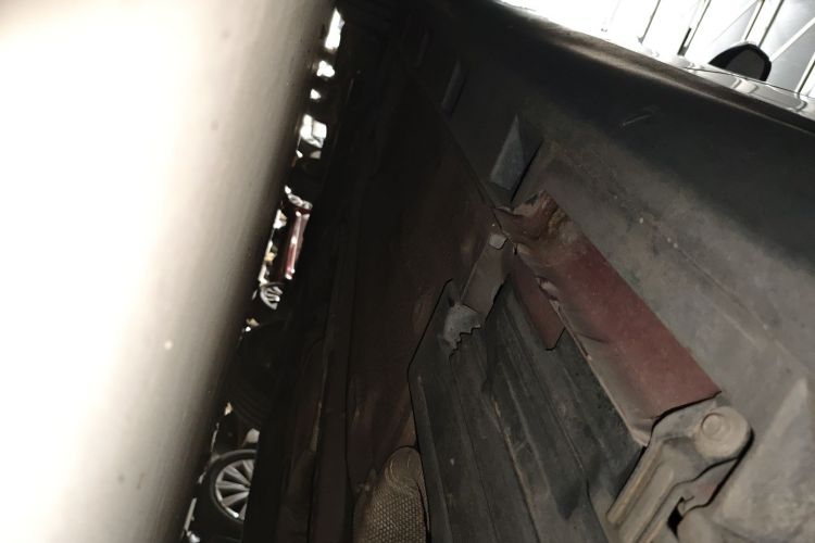 福特 福克斯 2012款 三厢 1.6L 自动舒适型局部细节9002