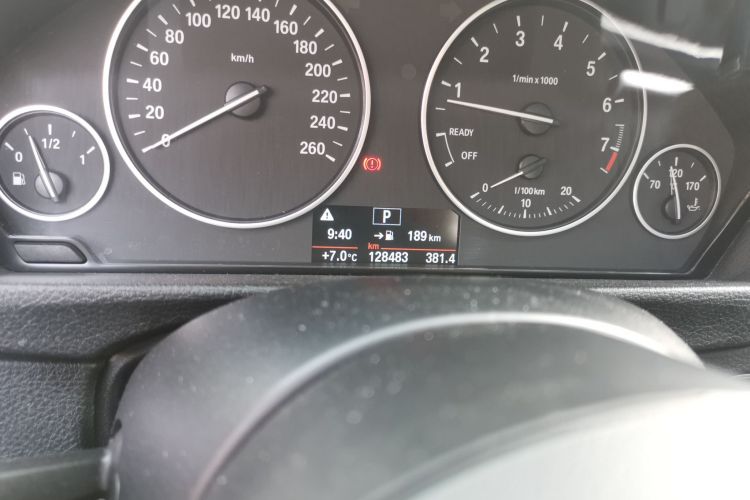 宝马3系 2017款 320Li 时尚型中控内饰15