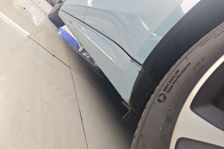 鸿蒙智行 智界S7 2025款 855km Max局部细节9002