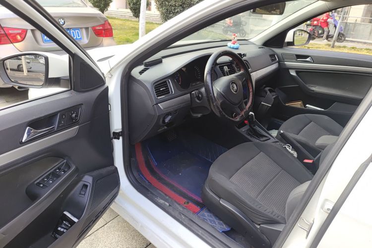 大众 朗逸 2017款 1.6L 自动风尚版中控内饰20