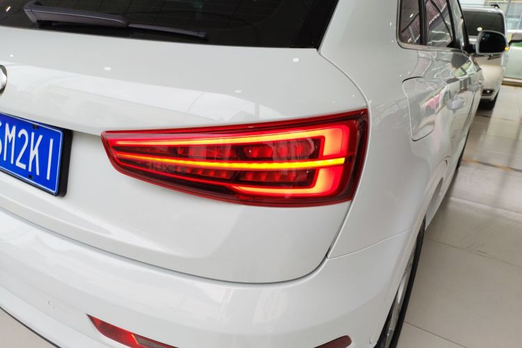 奥迪Q3 2018款 30周年年型 30 TFSI 时尚型车身外观9