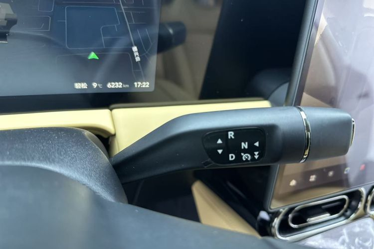 零跑汽车 零跑C11 2024款 增程 300尊享版中控内饰18