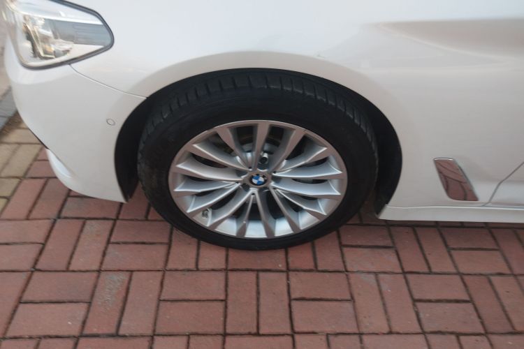 宝马5系 2020款 530Li 尊享型 豪华套装车身外观6007