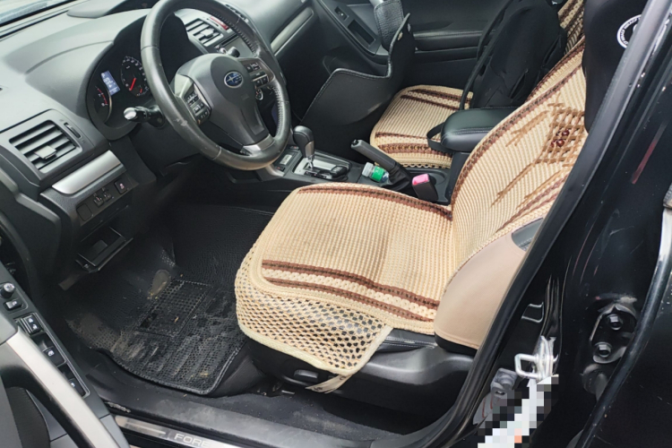 斯巴鲁 森林人 2014款 2.0i 自动豪华版中控内饰19