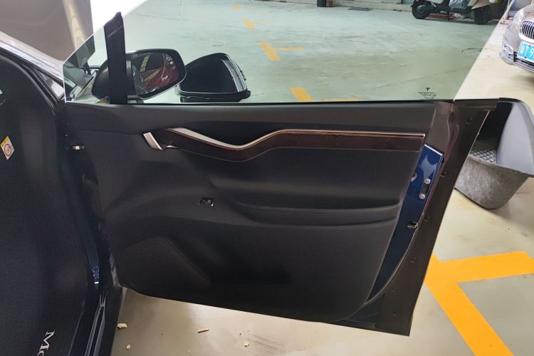 特斯拉 2017款 Model X 100D 长续航版中控内饰7005
