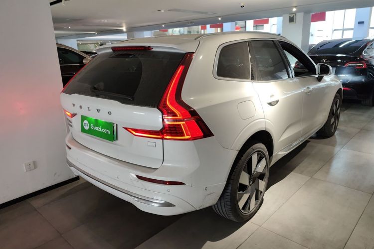 沃尔沃XC60新能源 2024款 T8 插电混动 长续航四驱智远豪华版车身外观7