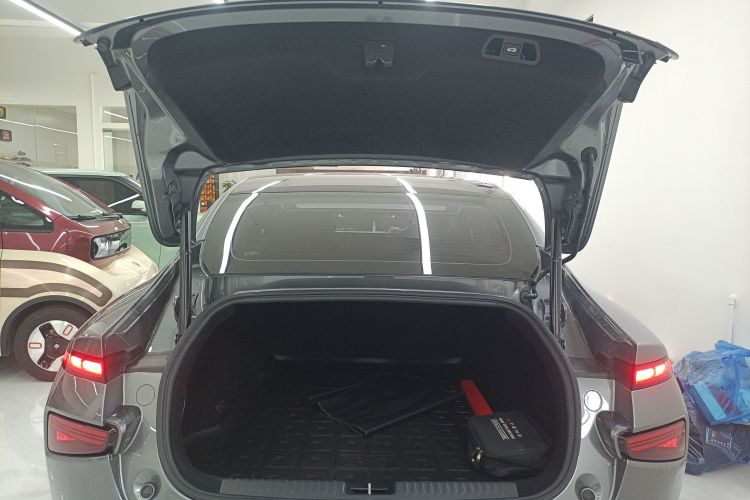 小鹏P7 2020款 670N机舱底盘23