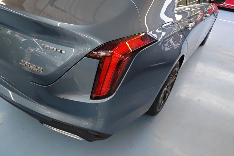 凯迪拉克CT4 2023款 28T 豪华型车身外观9