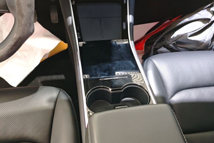 特斯拉 Model 3 2020款 长续航后轮驱动版中控内饰18