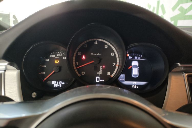 保时捷 2017款  Macan Turbo 3.6T中控内饰14