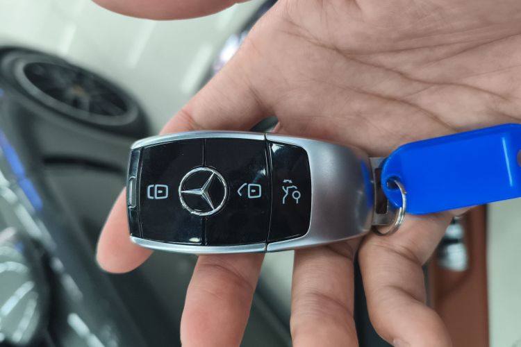 奔驰CLS 2023款 CLS 300 豪华型中控内饰11