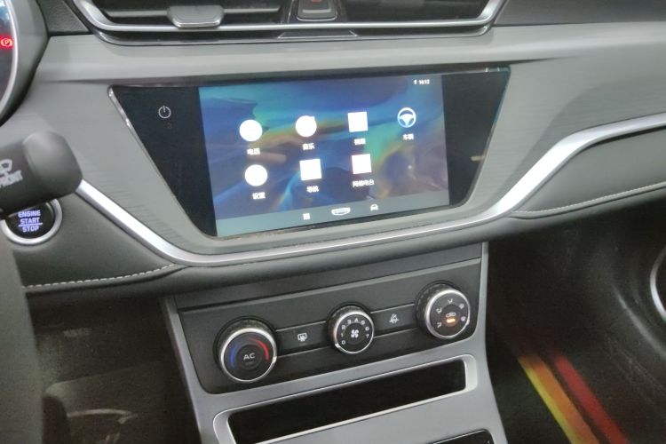 吉利汽车 帝豪 2021款 UP 1.5L 手动舒适型中控内饰16