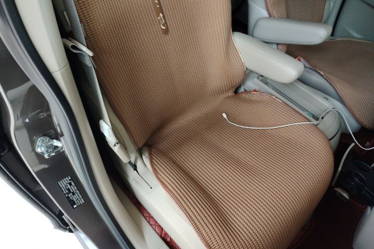 别克GL8 2017款 25S 豪华型 国V局部细节41